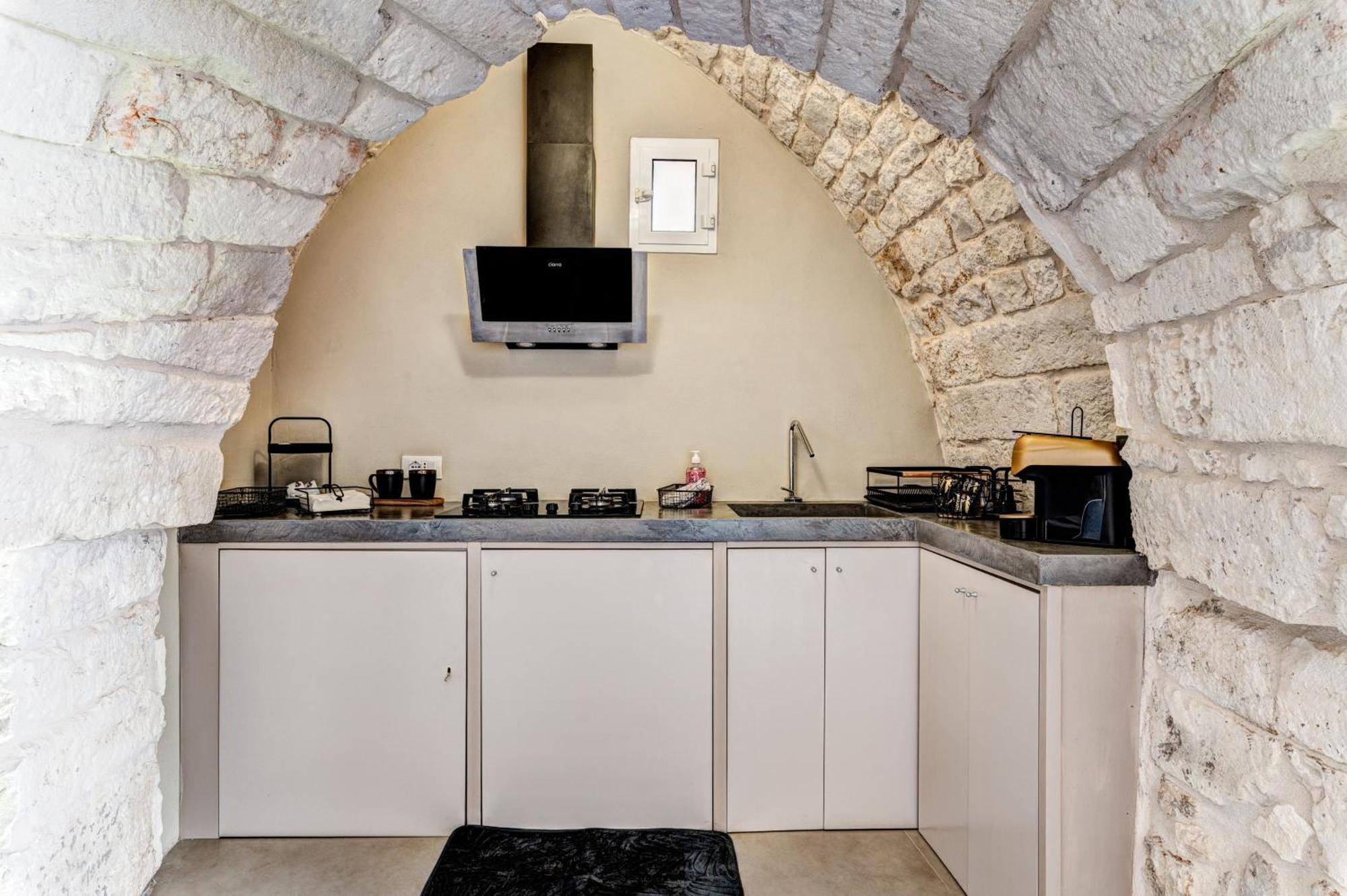 Malolu Luxurysuite オストゥーニ エクステリア 写真