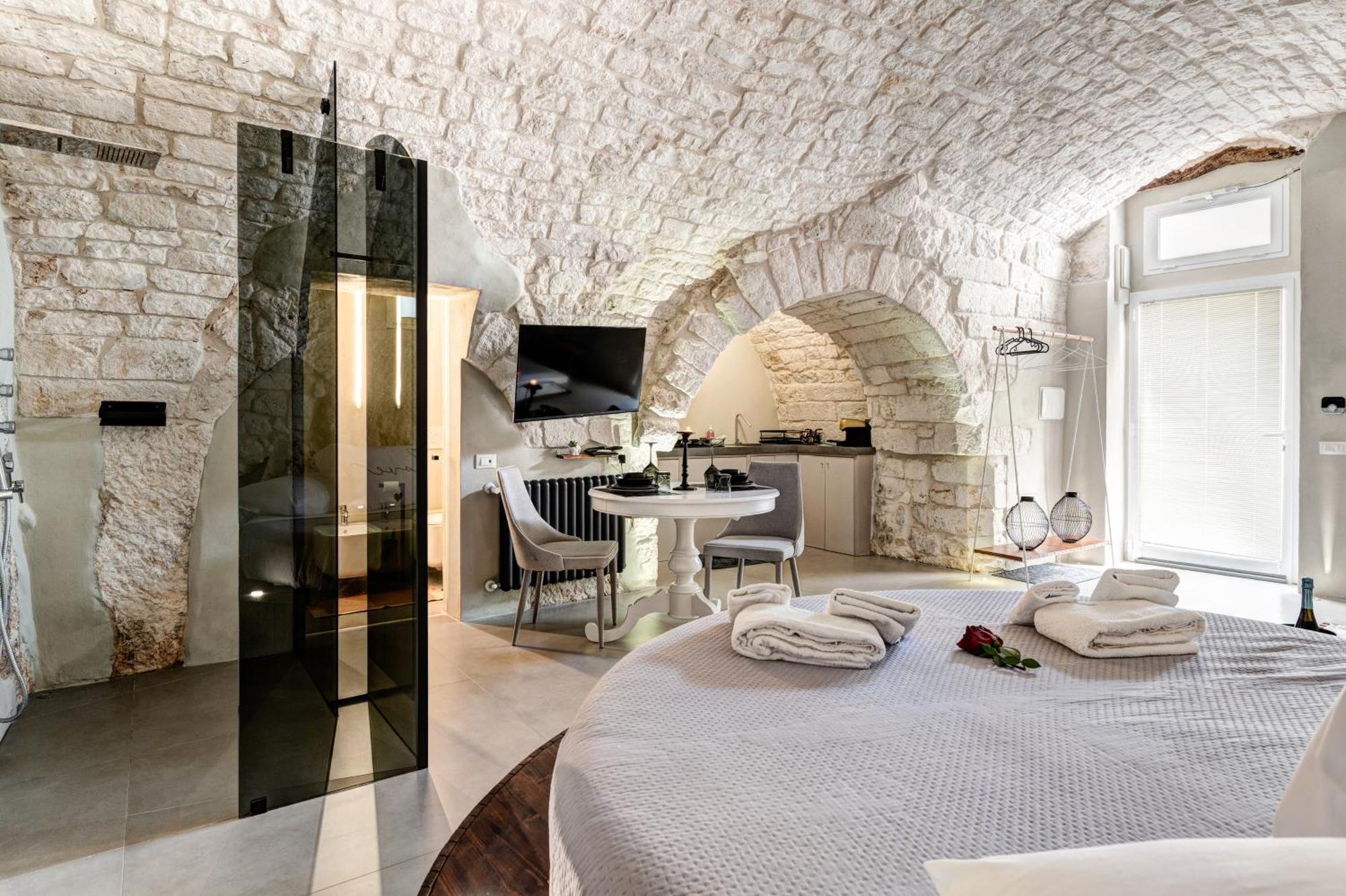 Malolu Luxurysuite オストゥーニ エクステリア 写真