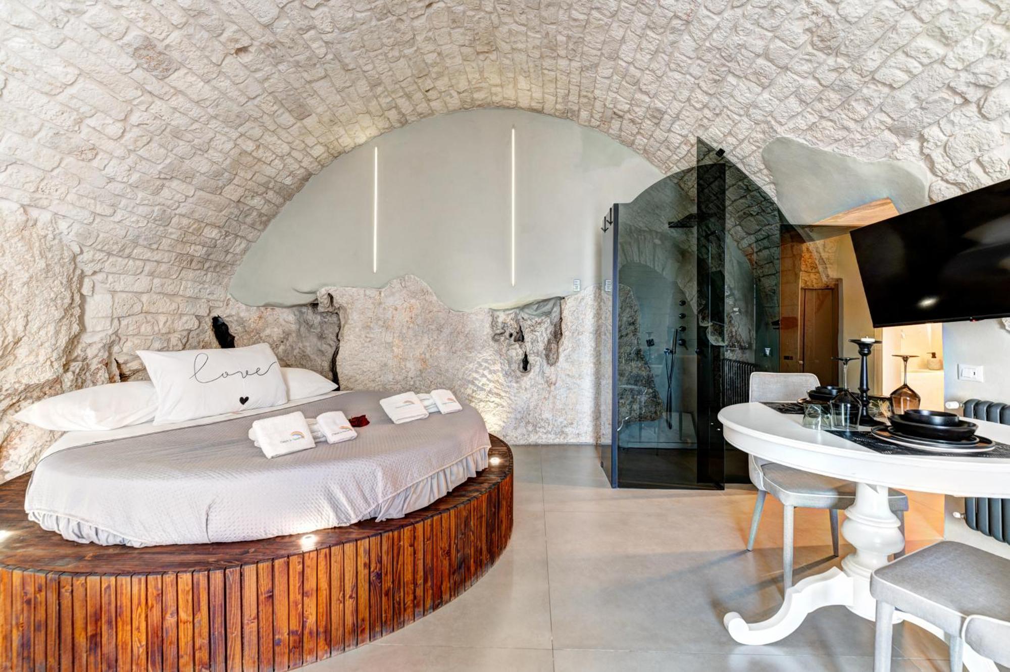 Malolu Luxurysuite オストゥーニ エクステリア 写真