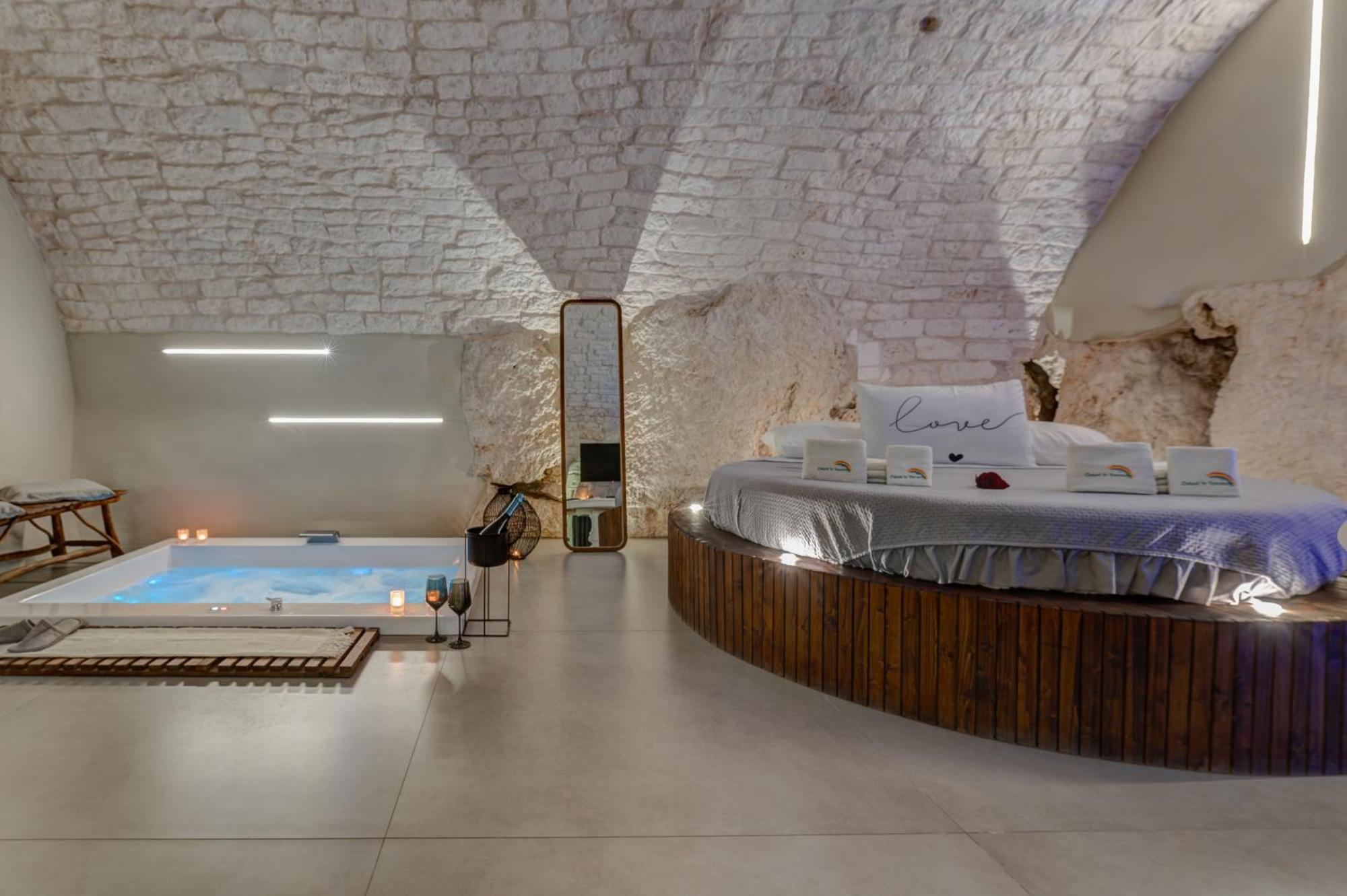 Malolu Luxurysuite オストゥーニ エクステリア 写真